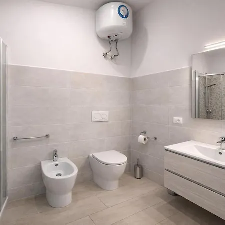 Vespucci - Next To The Sea - Happy * Alassio